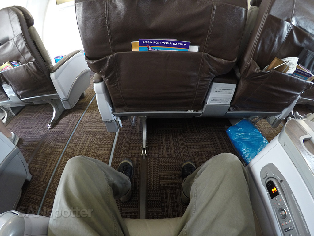 hawaiian airlines first class leg room