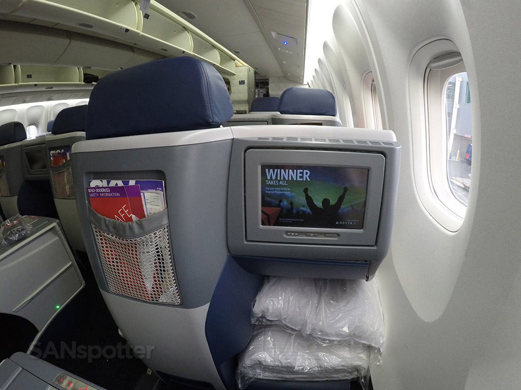 delta one business class staggered layout