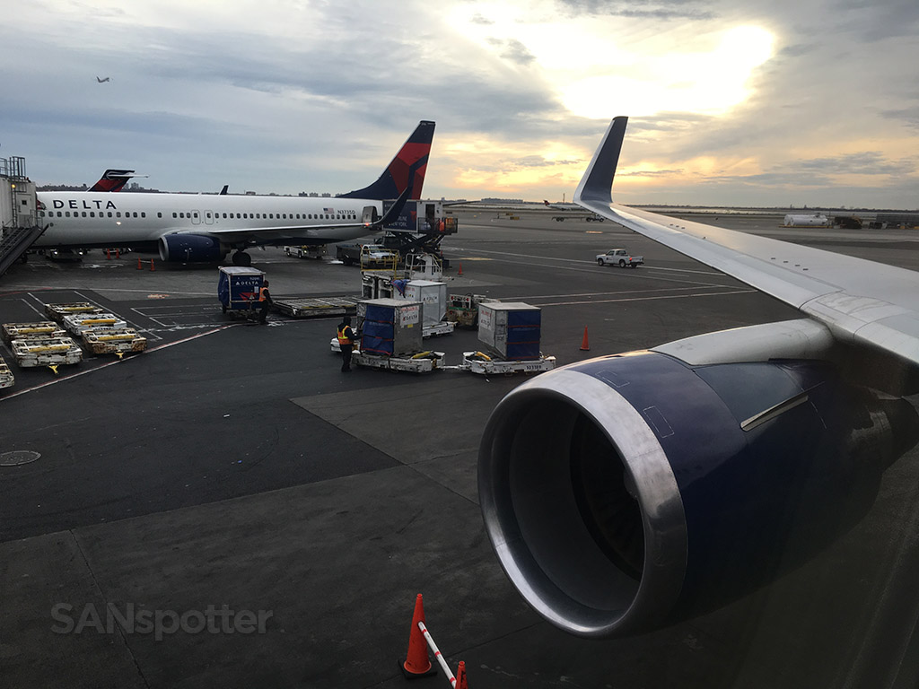 delta 767 at gate JFK