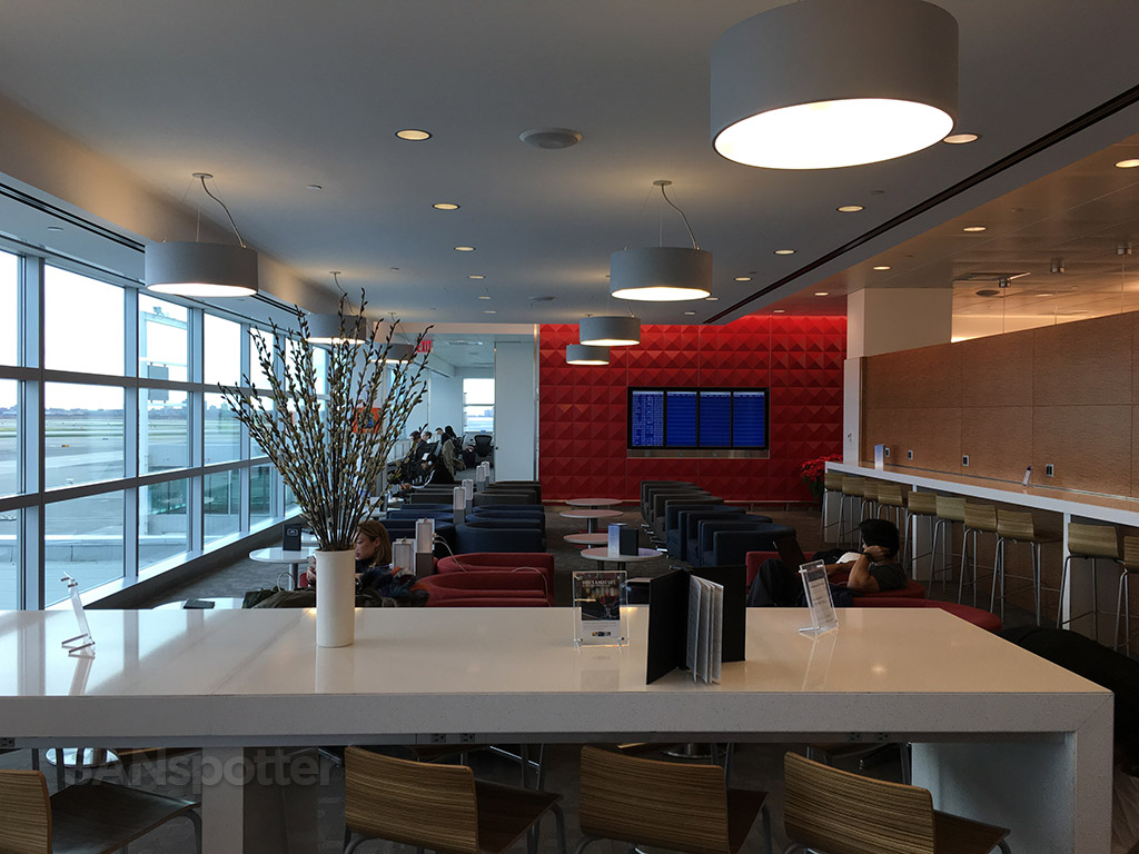 delta sky club seating options
