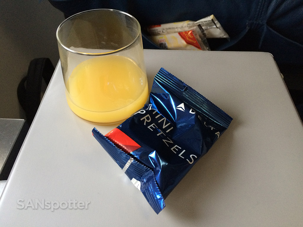 first class drinks and snacks