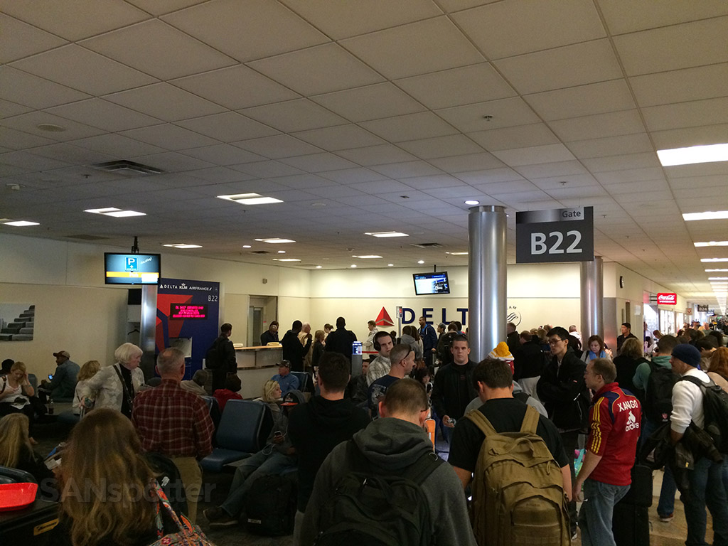 Gate B22 ATL