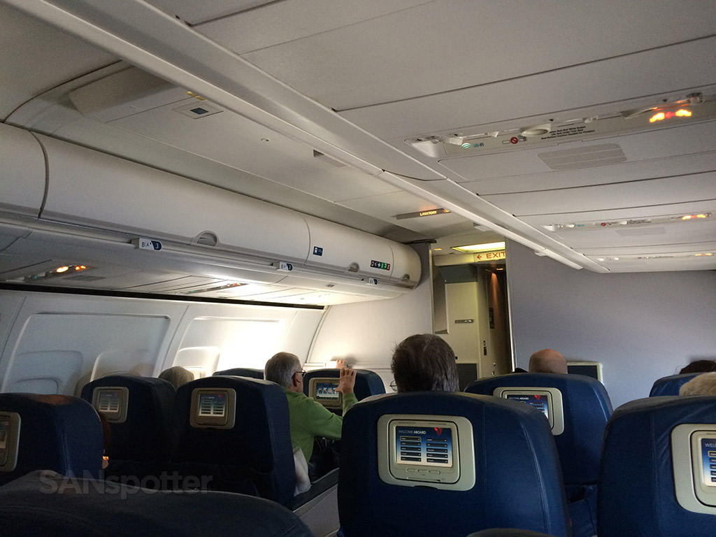 Delta 757-200 first class cabin