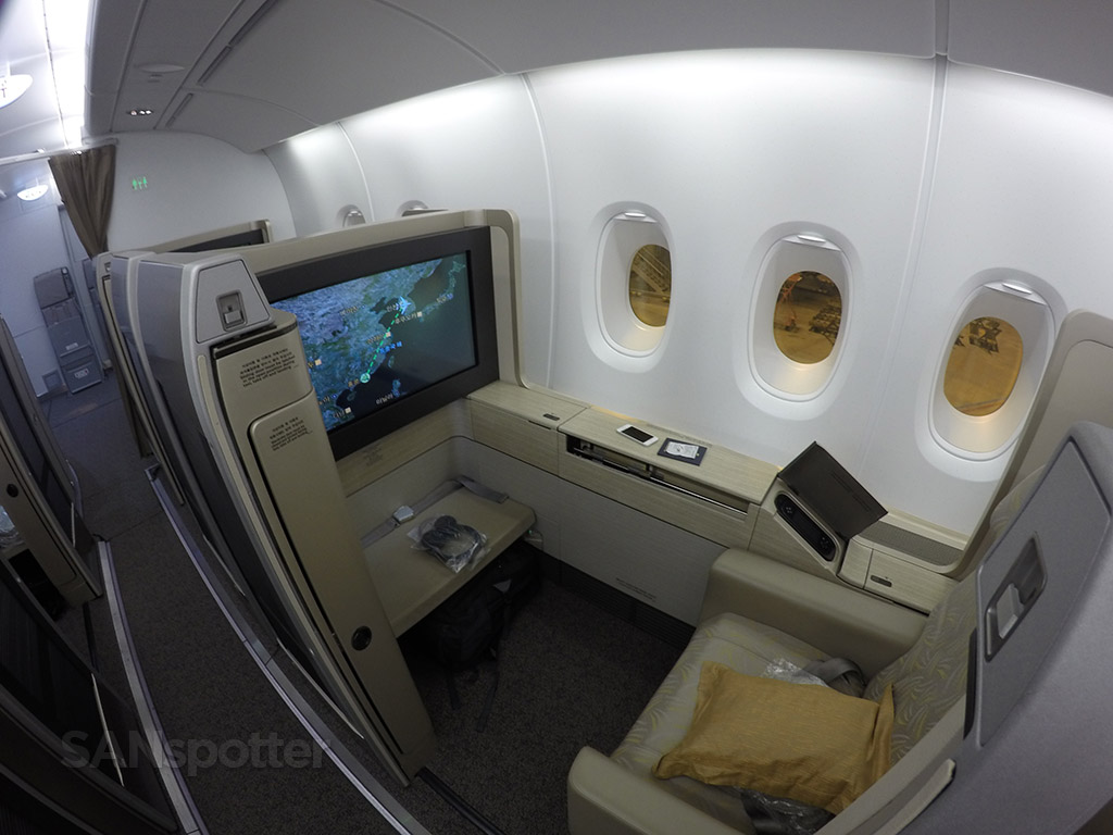asiana airlines a380 first class suite seat 2K