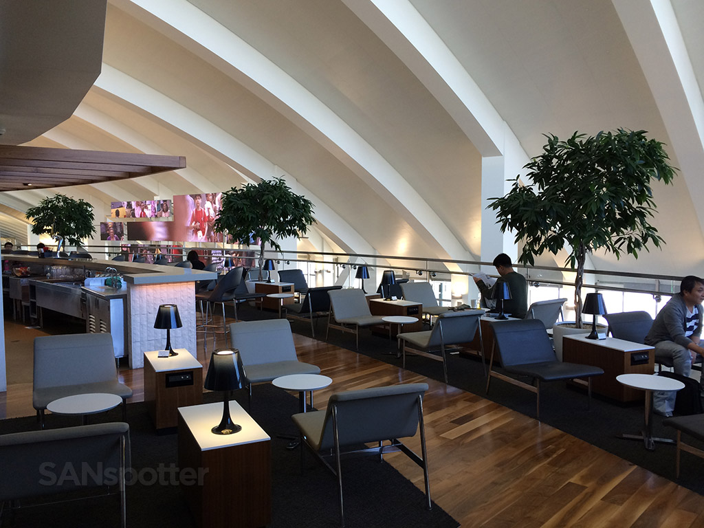 lax business class lounge open terrace