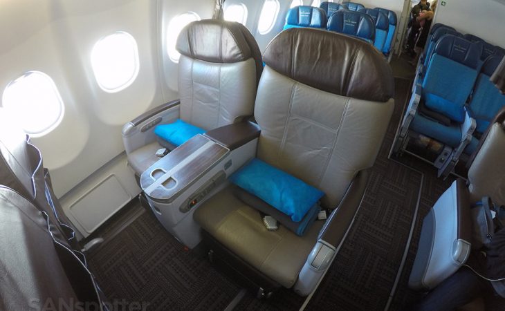 What Hawaiian Airlines A330-200 first class was like in 2015 (SAN-HNL-SAN)