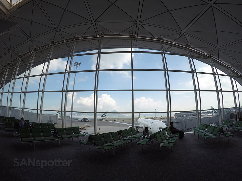 planespotting hong kong airport