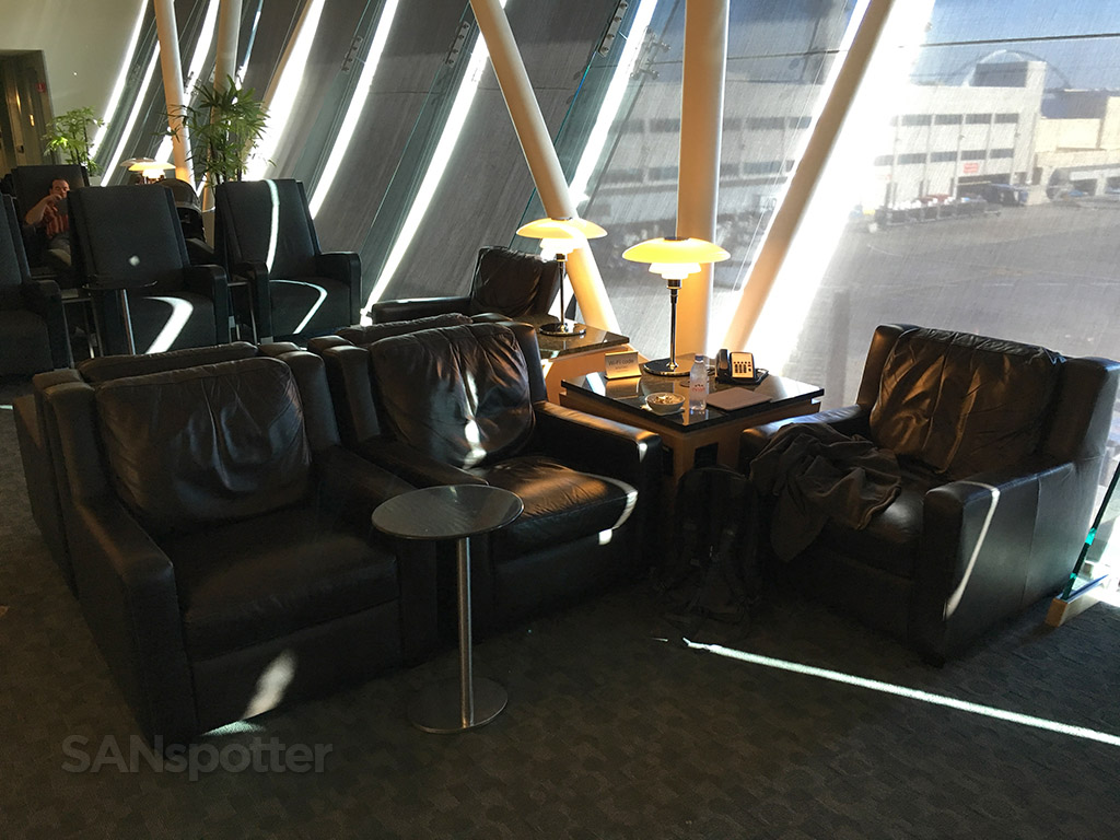 lax flagship lounge seating
