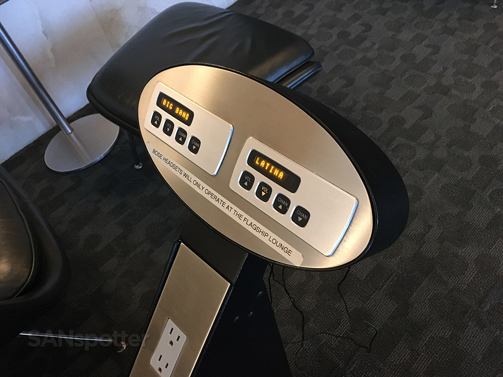 noise cancelling headsets flagship lounge lax