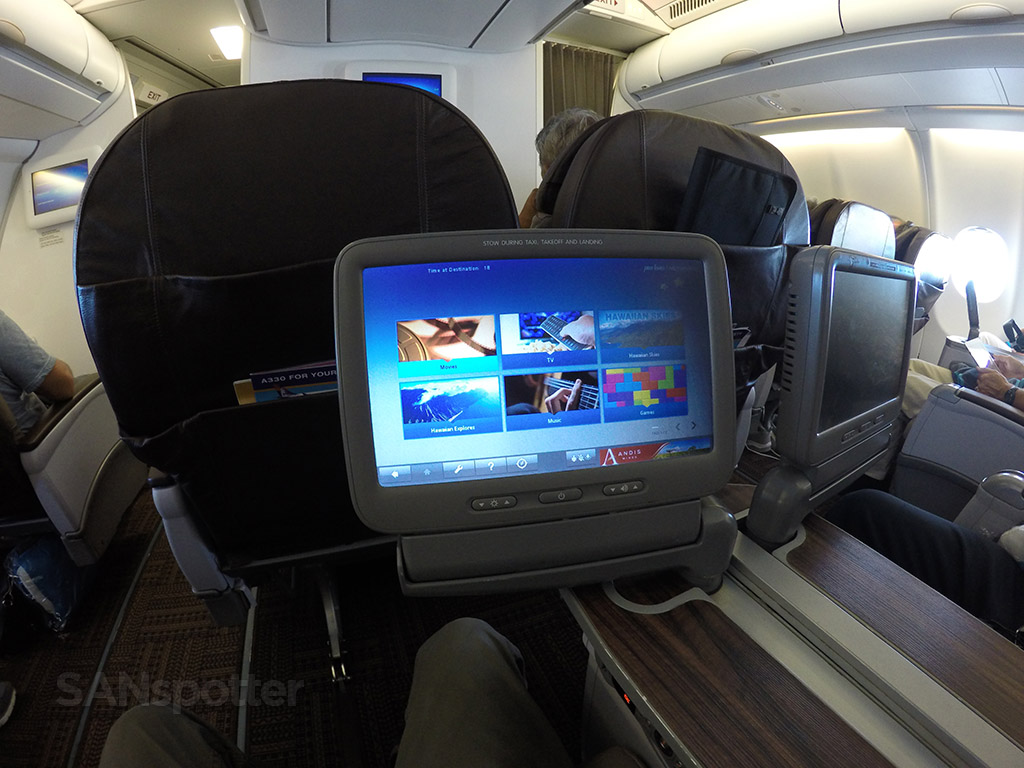 hawaiian airlines first class entertainment