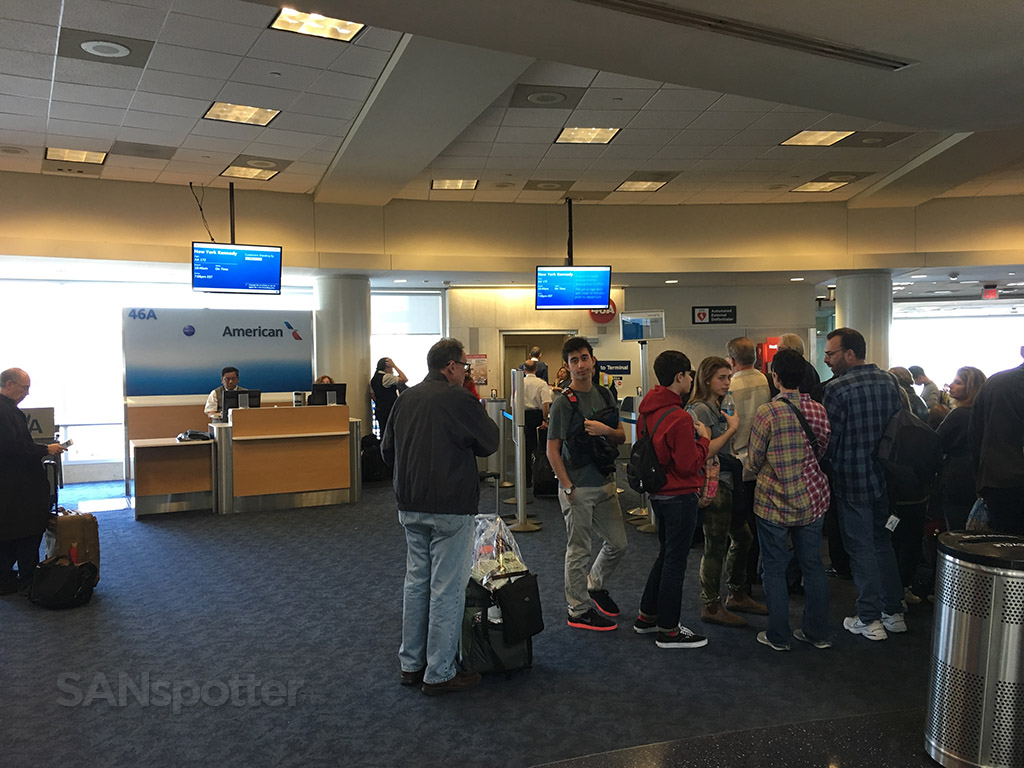 lax gate 46A terminal 4