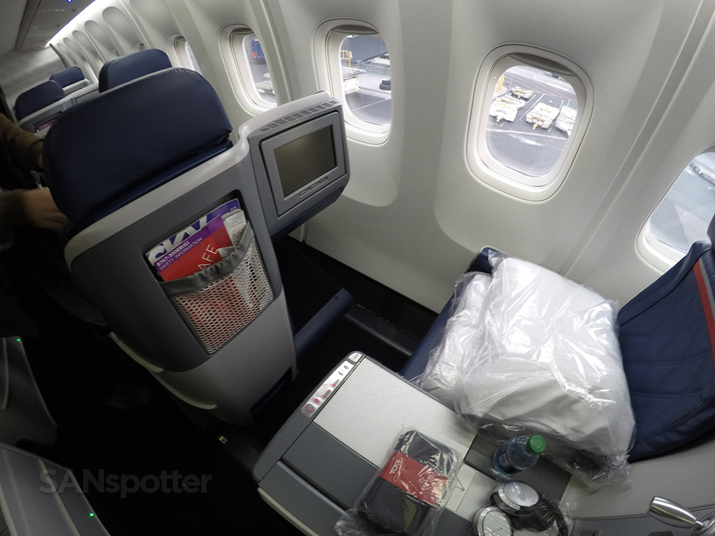 delta one business class window seat