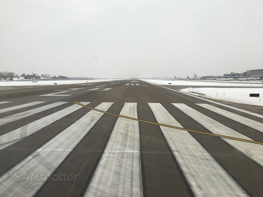 runway 30L MSP airport