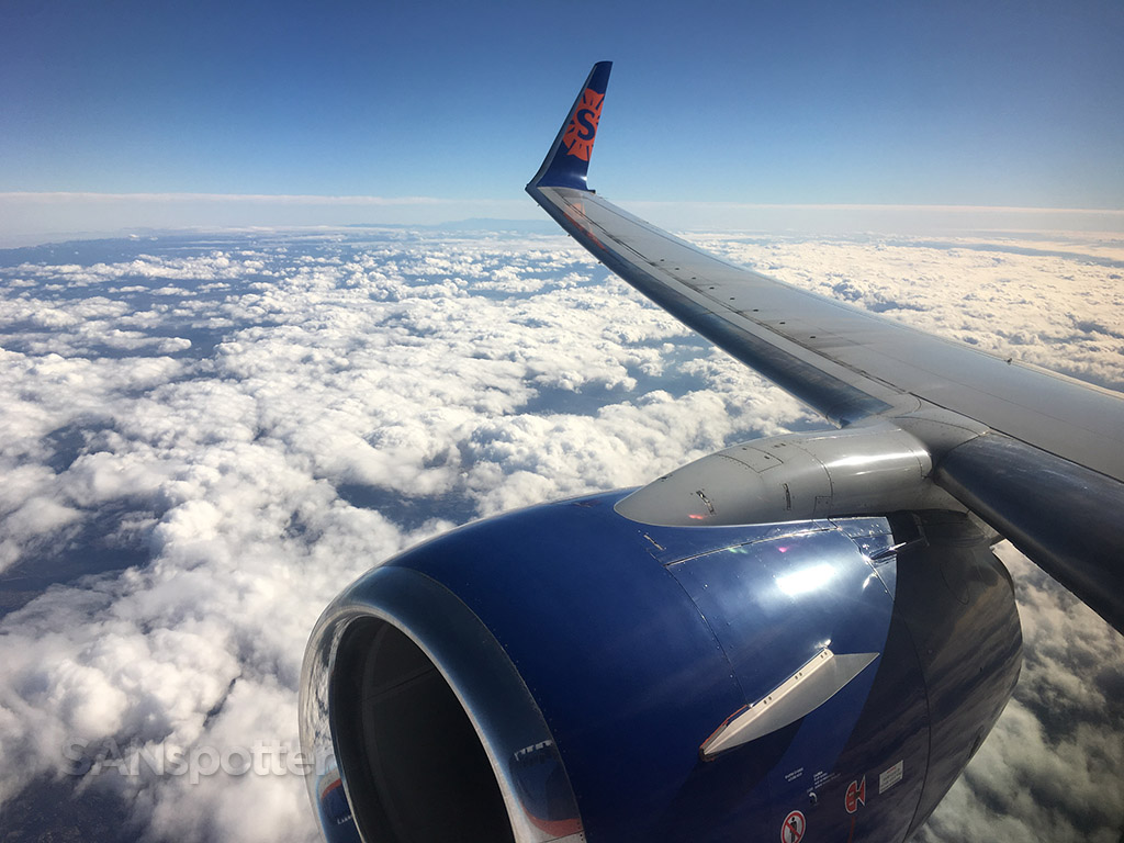 sun country airlines in flight