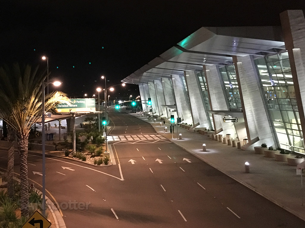 San diego airport arrivals level