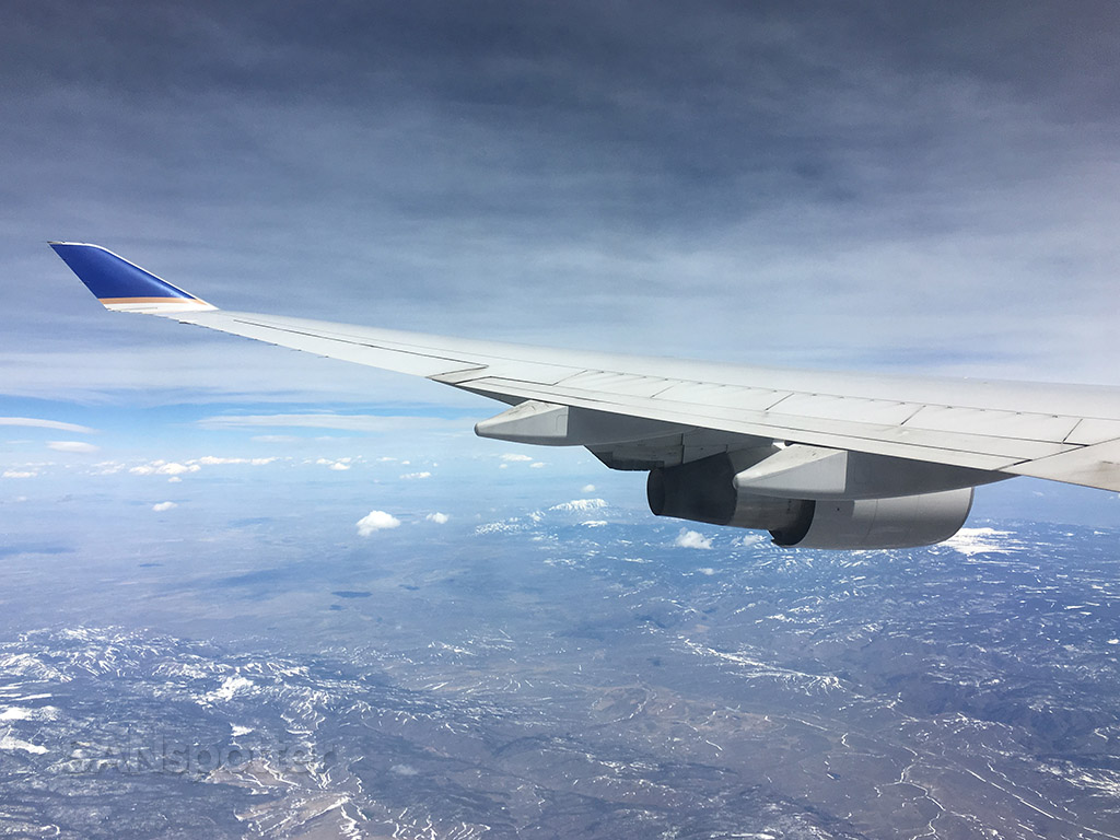 flying over the usa united airlines 747-400