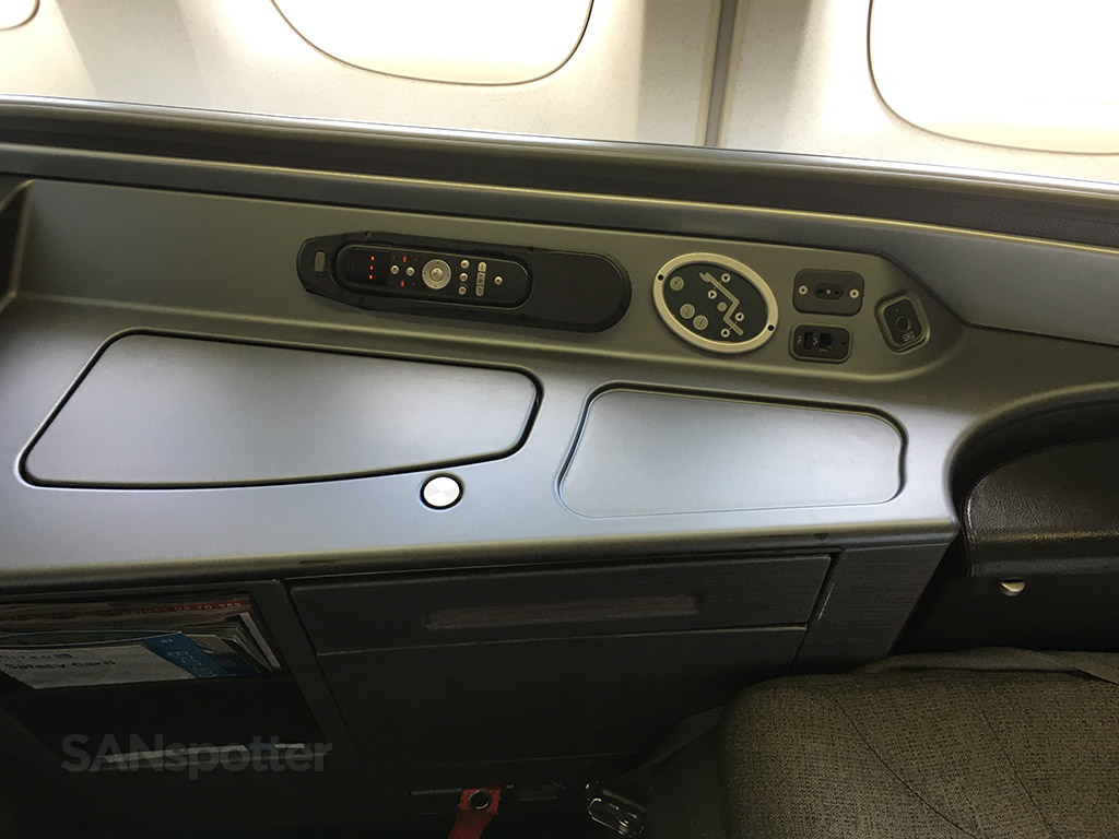 united airlines global first power ports