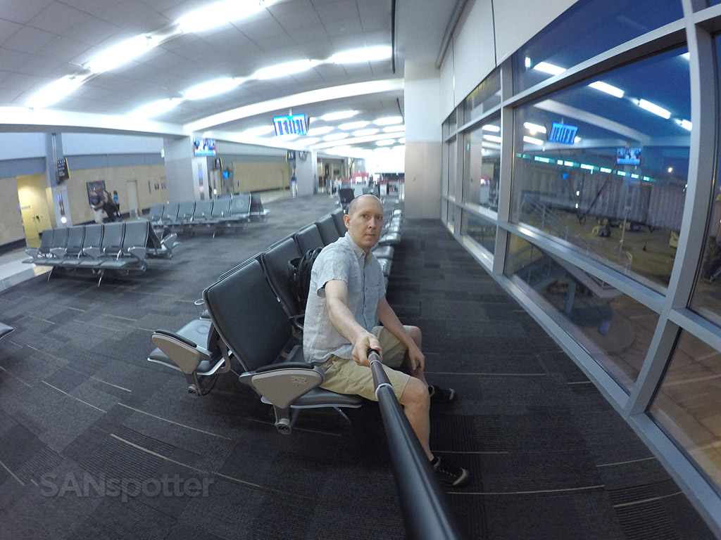 airport selfie