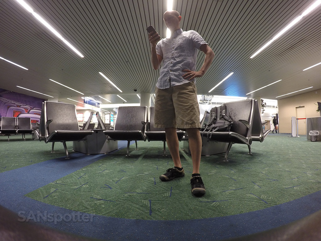 airport selfie
