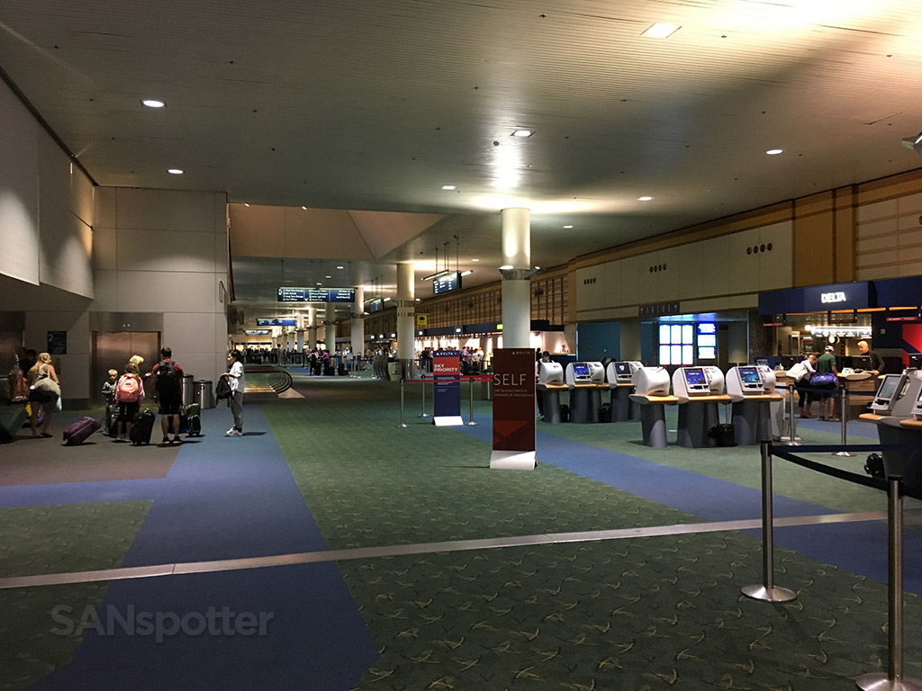 PDX airport ticketing counters