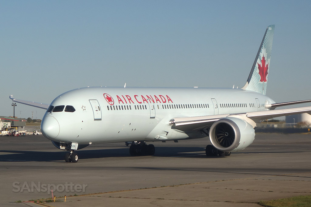 Air Canada 787-9 C-FGEO