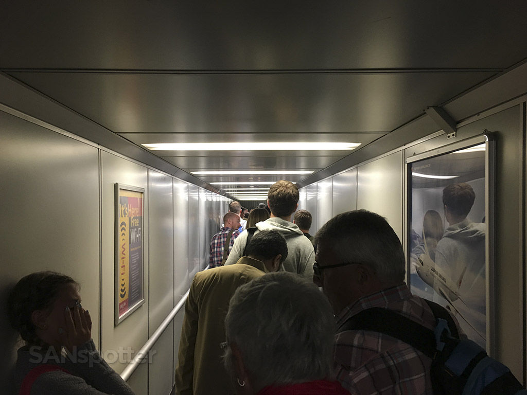 british airways 747 jet bridge san diego