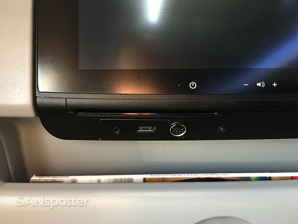 american airlines in seat power ports usb