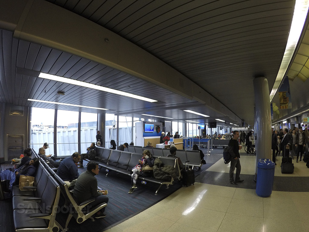American Airline Terminal Dtw American Airlines Md 83 Economy Class Chicago To Detroit Sanspotter American Airline Terminal Dtw American Airlines Md 83 Economy Class Chicago To Detroit Sanspotter