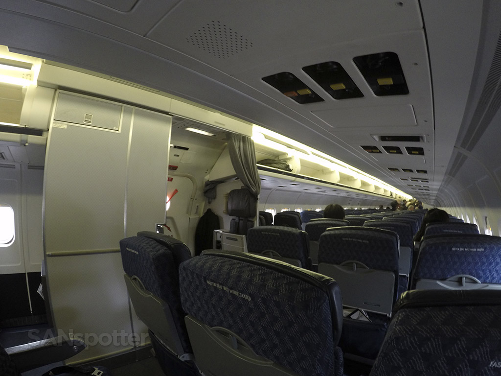 American Airlines MD-83 main cabin