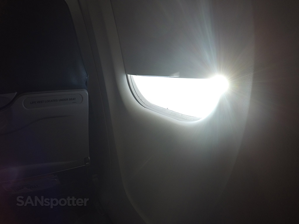 CRJ-900 window shade