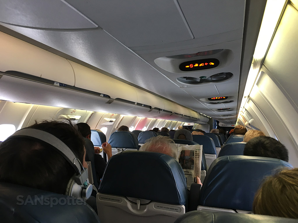 Delta Connection CRJ-900 economy class