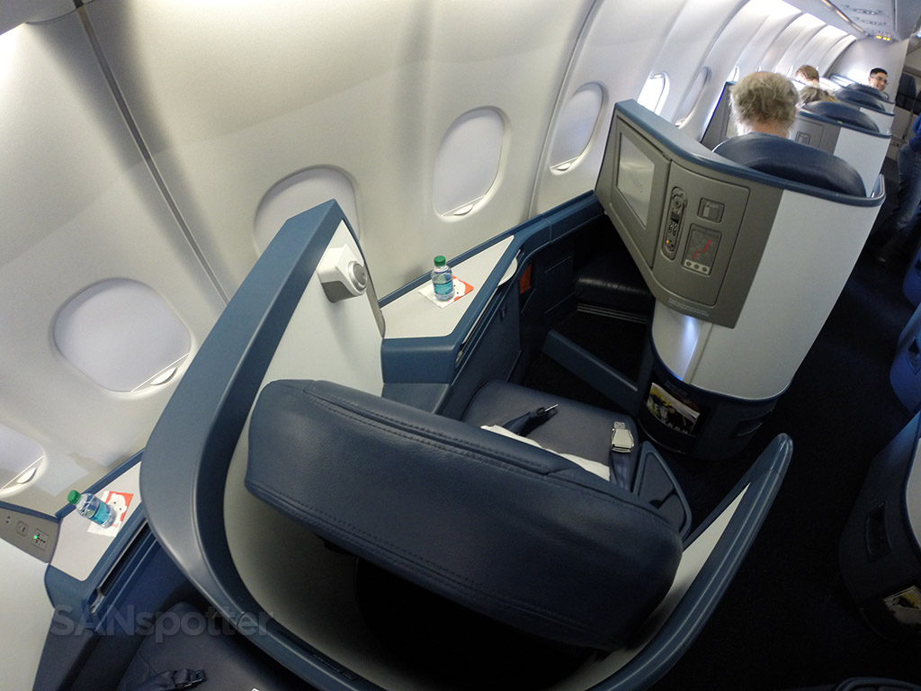 Delta One A330-300 seat