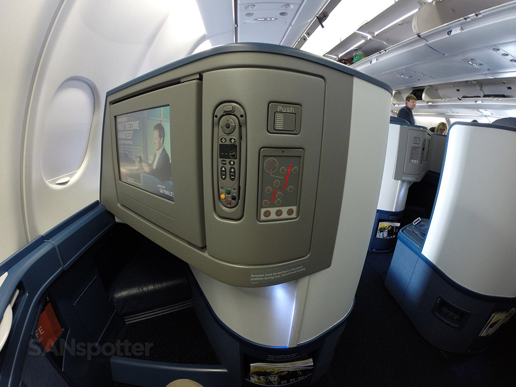 Delta One A330-300 seat