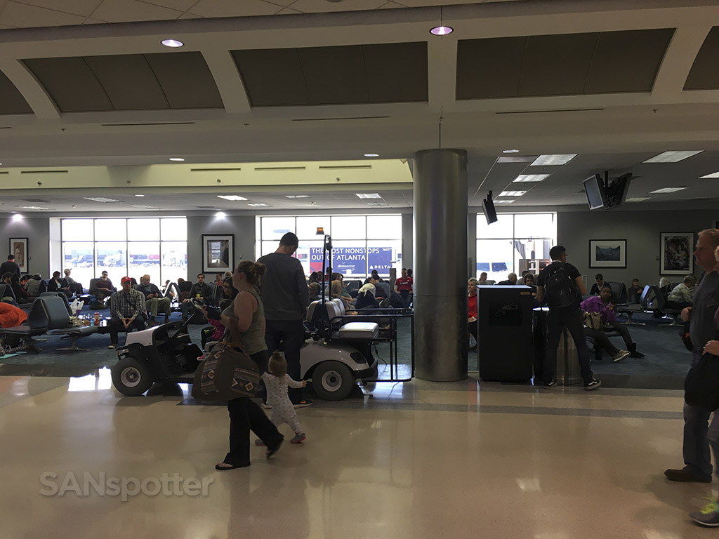 gate E12 ATL