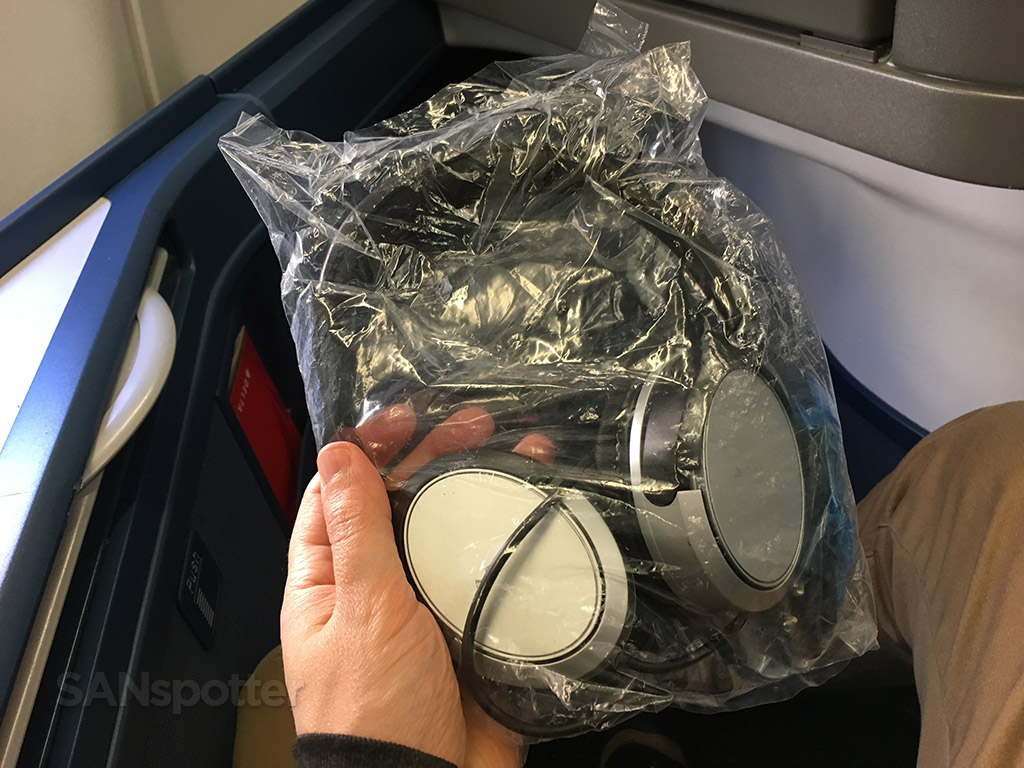 Delta One noise-cancelleling headphones