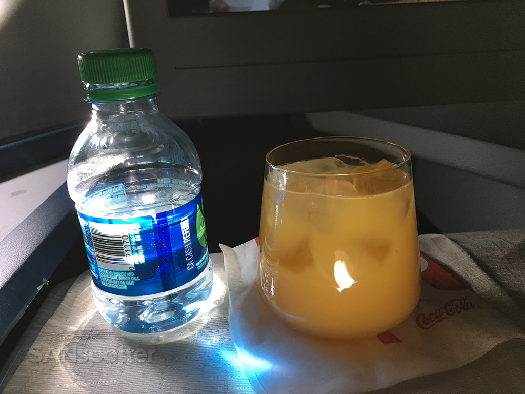 Delta One beverage service