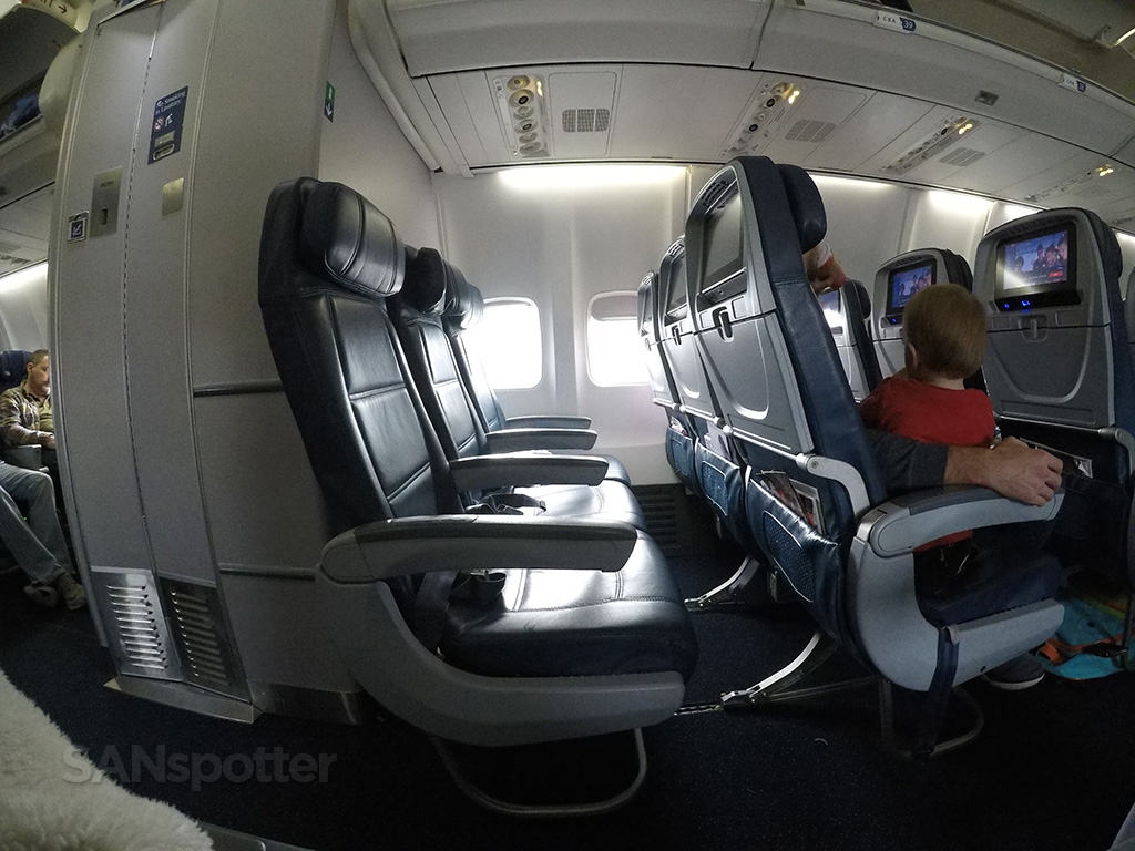 Delta Air Lines 757 300 Economy Class San Diego To Atlanta