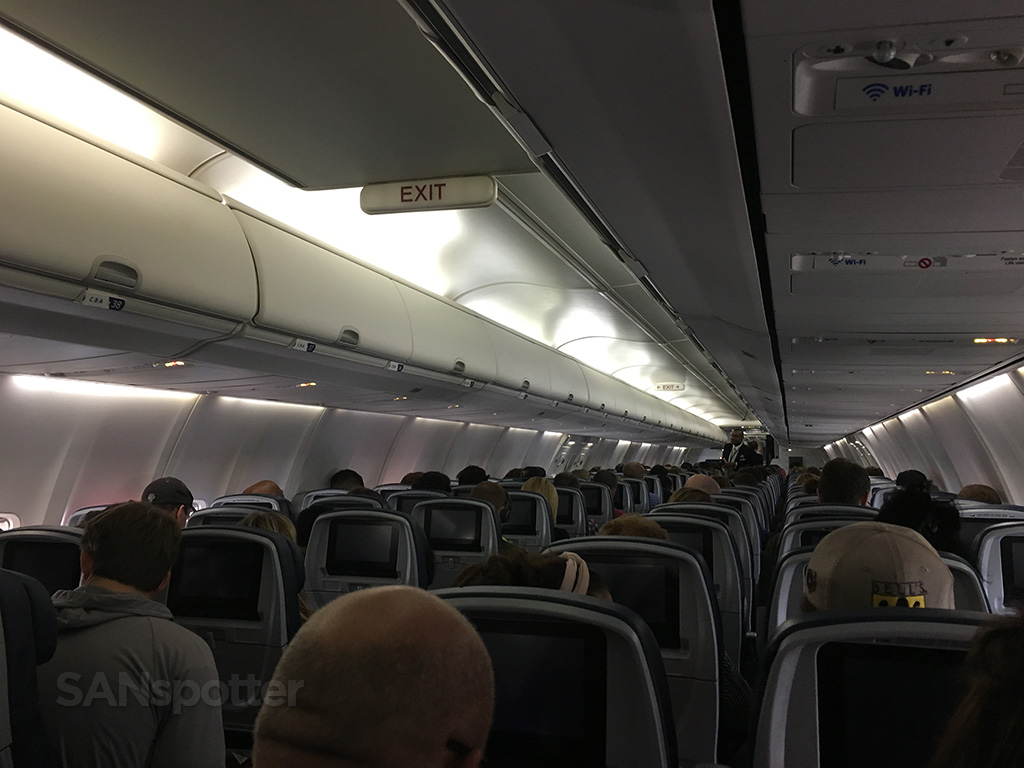 delta 757-300 economy cabin