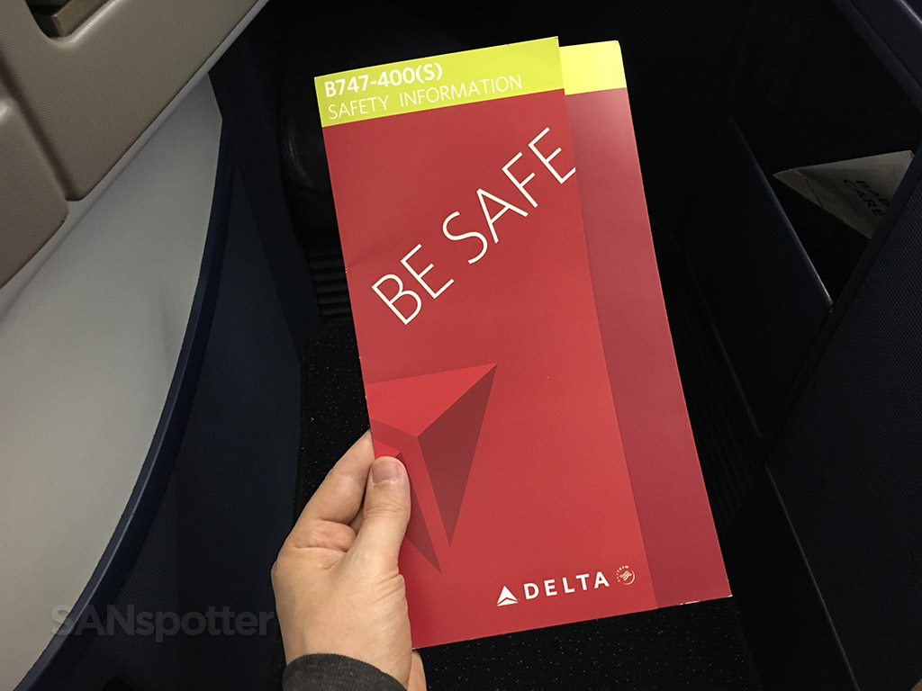 Delta Air Lines 747-400 saftey card