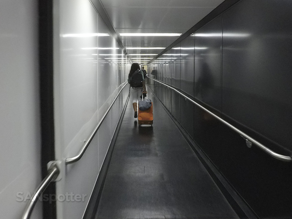 san diego airport jet bridge
