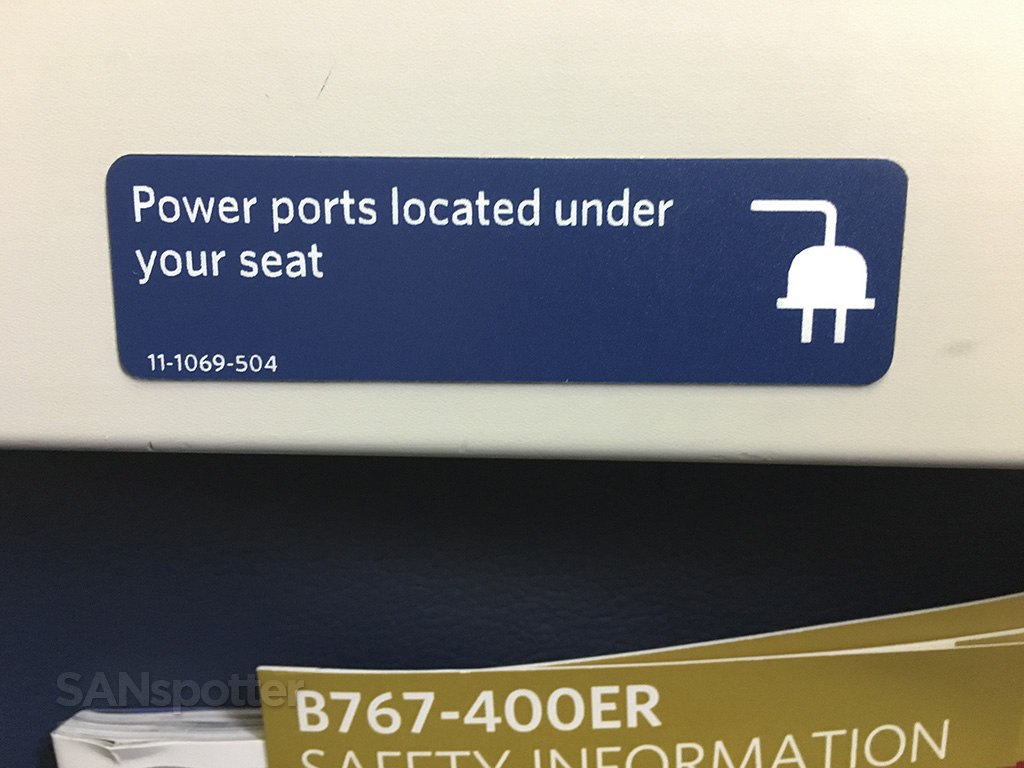 delta 767-400 in seat power ports