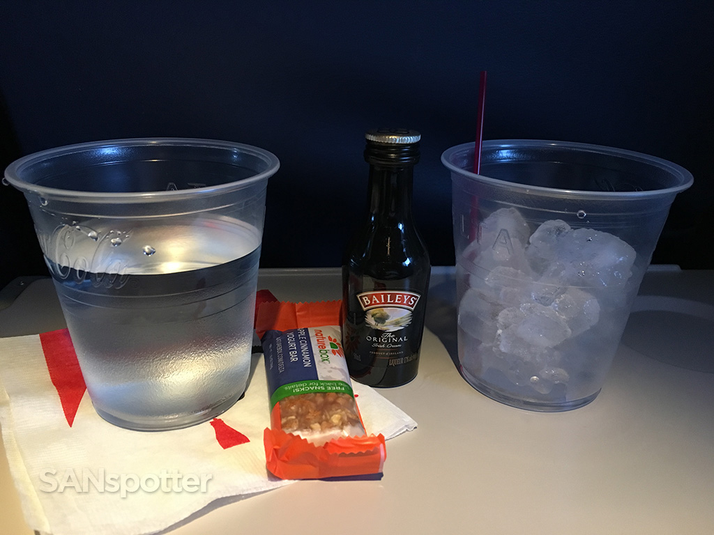 delta premium economy complimentary alcohol