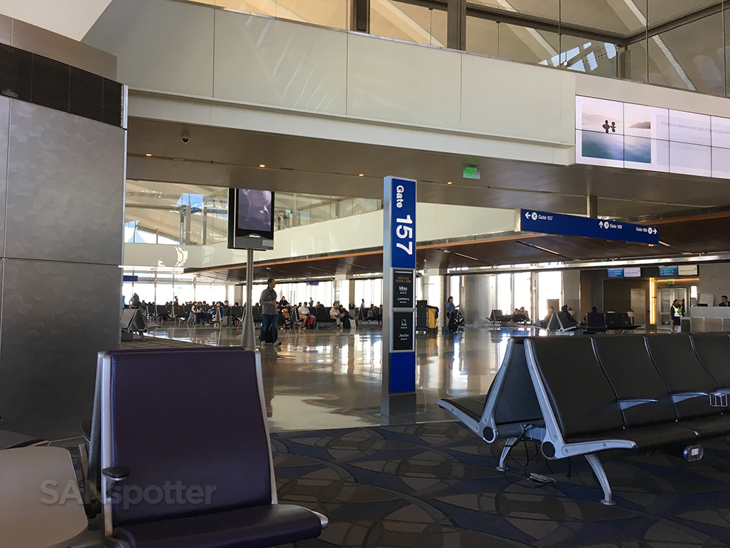 lax tom bradley international terminal gate