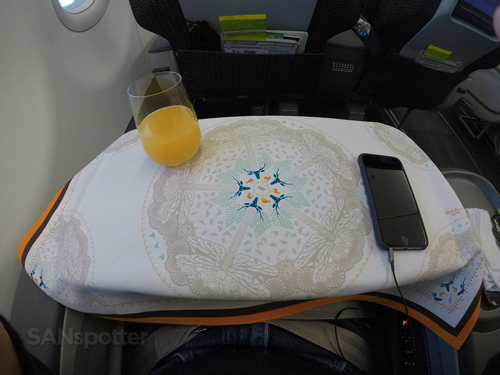 eva air regional business class meal