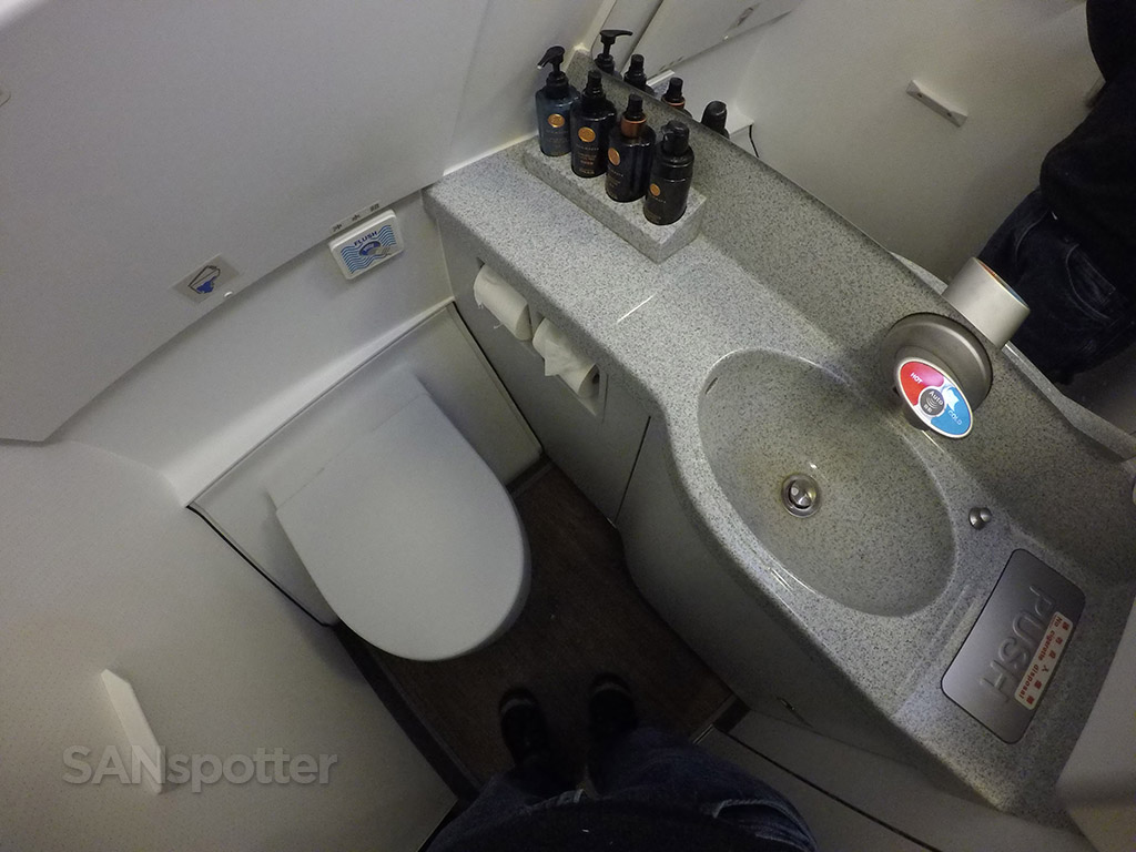 EVA Air A321 business class lavatory