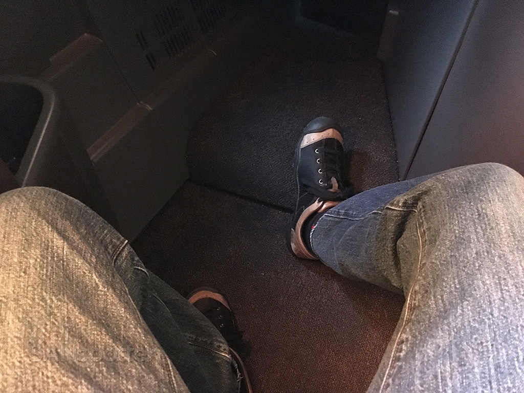 china airlines 777-300 business class leg room