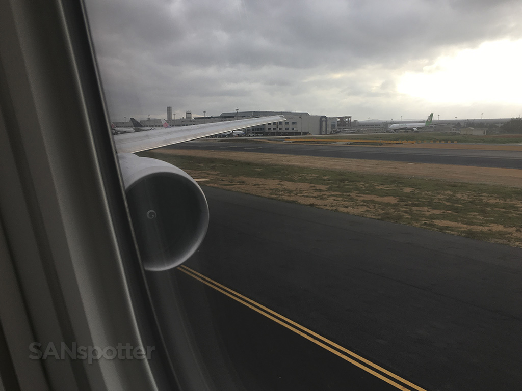 taxiing at TPE