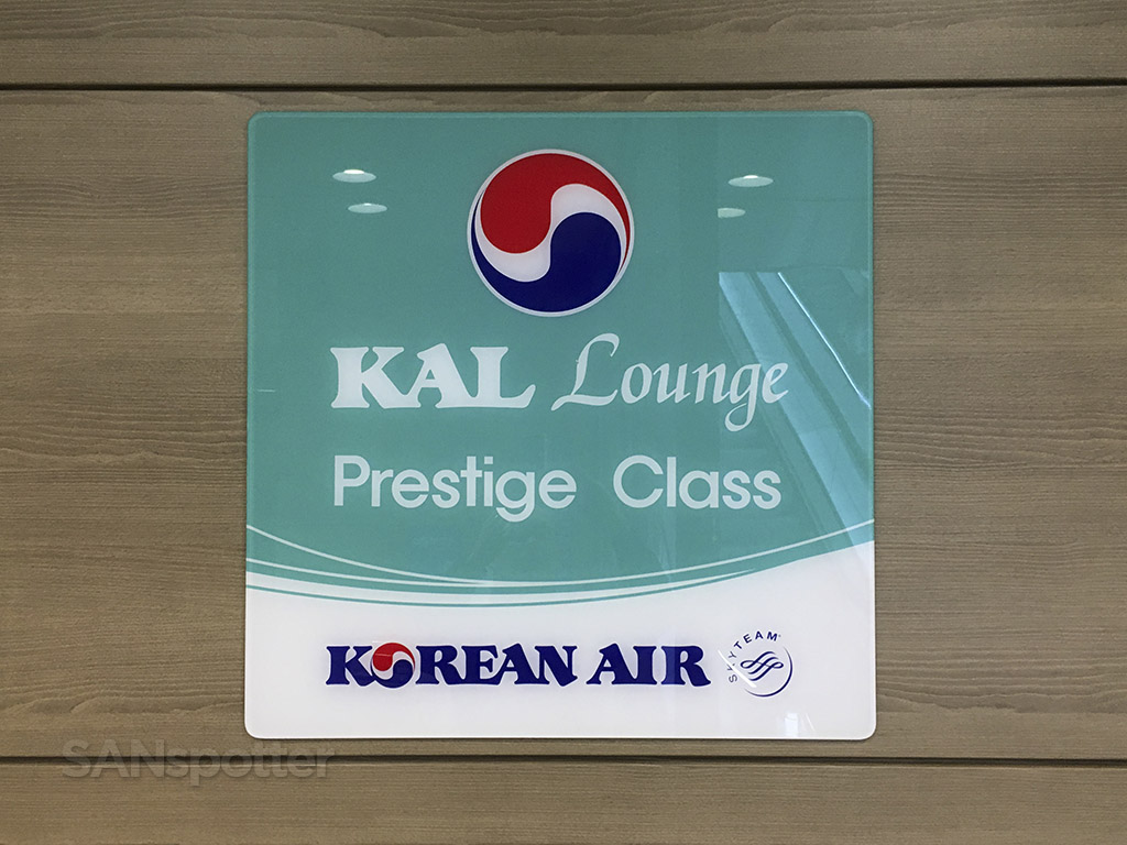 KAL Prestige Class Lounge sign