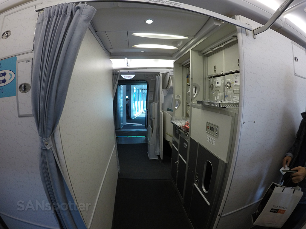 korean air a380 galley