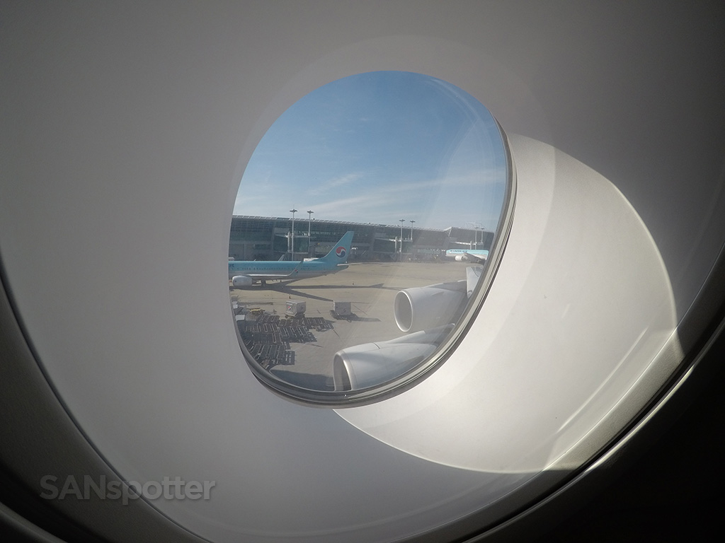 a380 porthole windows